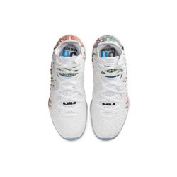 Nike LeBron 17 - Équilibre Puissance et Finesse